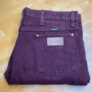 Vintage Wrangler classic style, perfect fit jeans, maroon, size 35